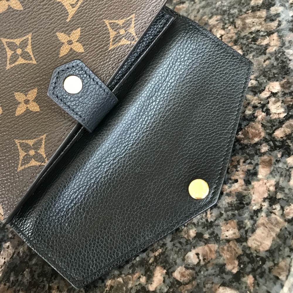 Exquisite Louis Vuitton Pallas Noir Compact  Wallet - Picture 15 of 16